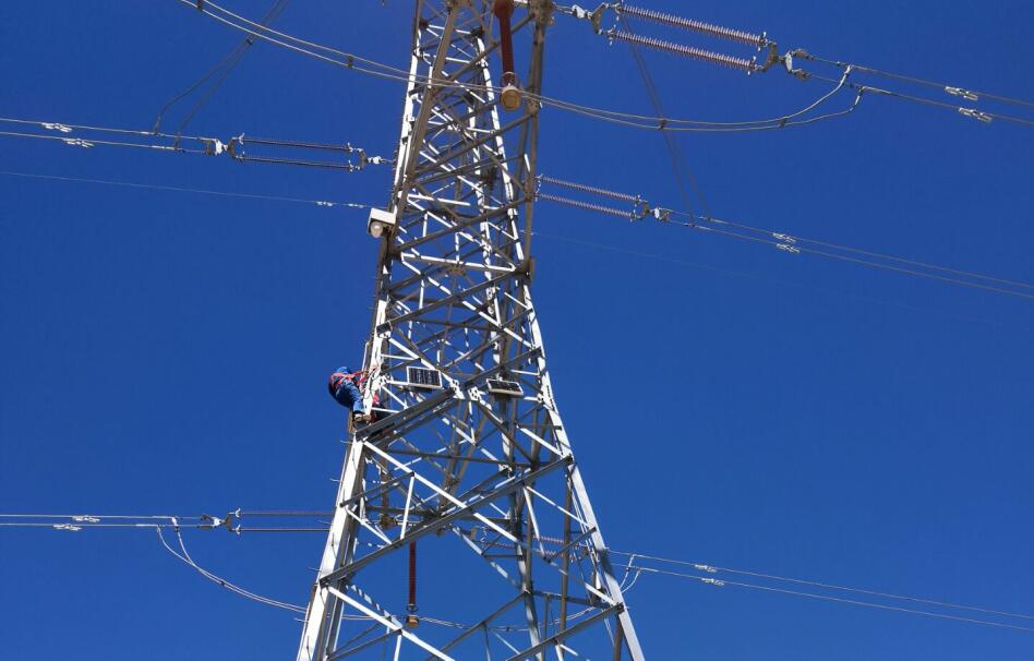 三跨視頻監控裝置 三跨視頻監控裝置